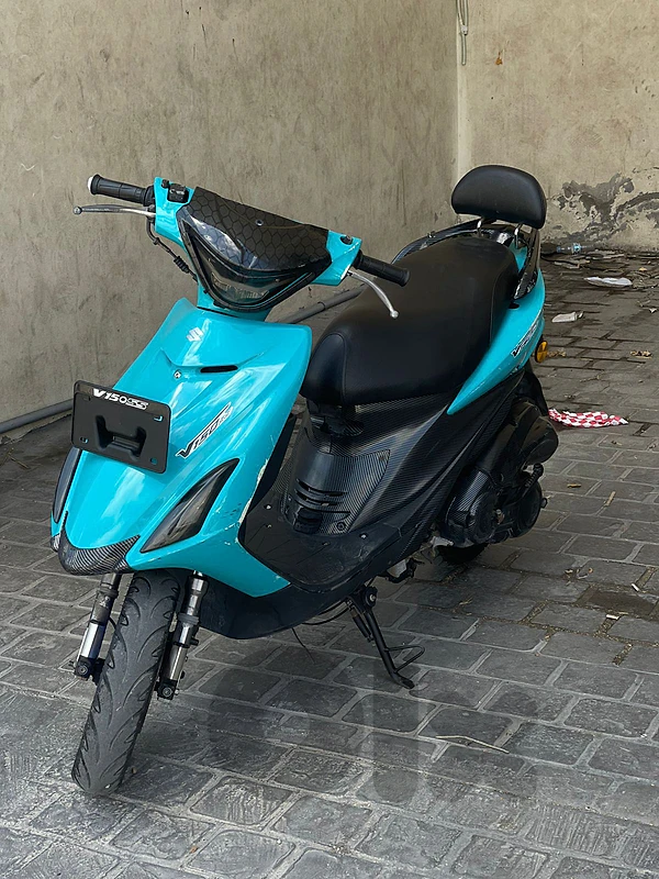 v150 azzo بيع او تبديل ع تلفون وحسب للتلفون بنحكي بل الفرق