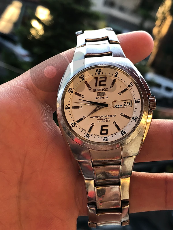 Seiko 5 Automatic watch Original with day and months working fine 42MM