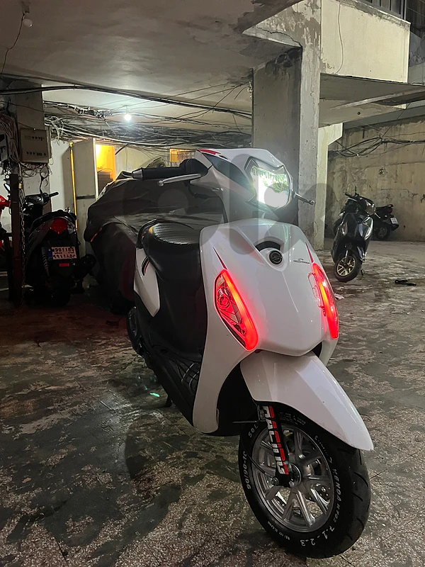 sweet azzo 2025
