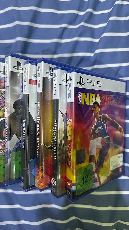 PS5 video games (CDs)