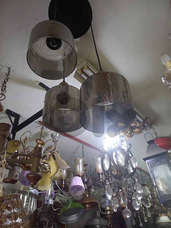 ثرية ٣ غلوبات زجاج قديم