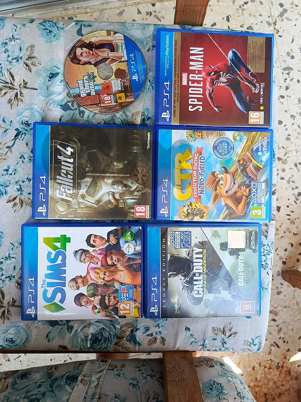 ps4 6 cds