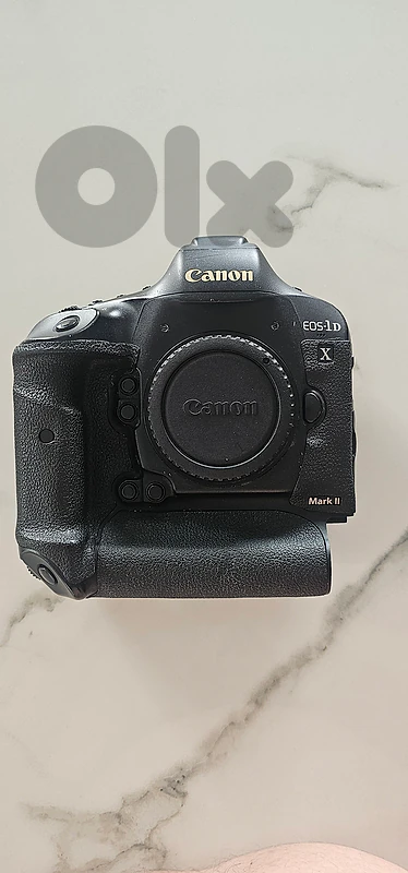 Canon EOS-1D X Mark II - DSLR Camera (Body Only)