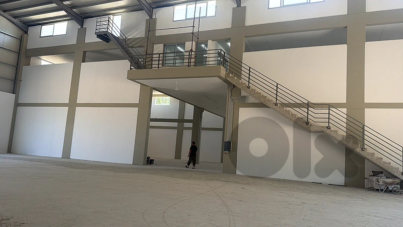 zahle madine el sinayia spacious hangar with offices for rent #6948