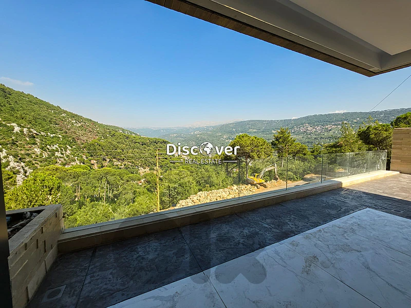Garden Lovers !  Apartment with 350sqm outdoor for sale in Baabdat