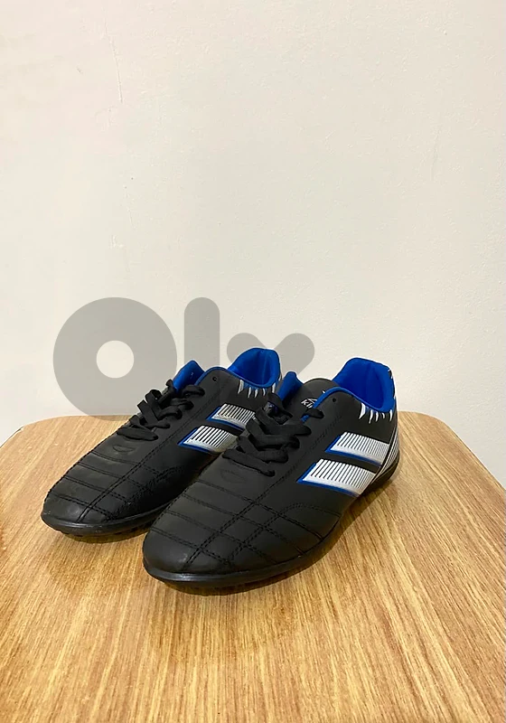 Kinetix football boots