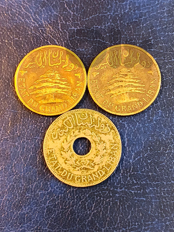 3 lebanese coins set مجموعة من ٣ عملات معدنية لبنانية