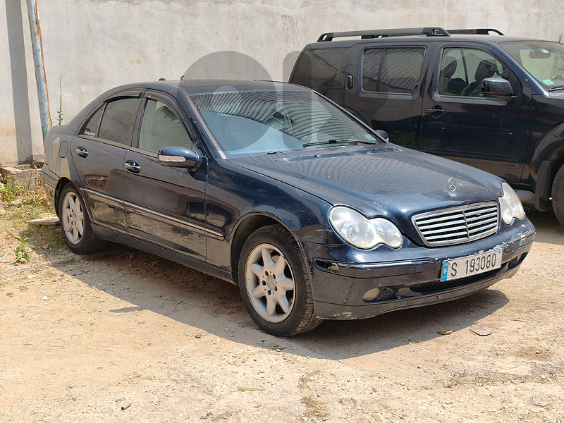 Mercedes-Benz C-Class 2001 c320