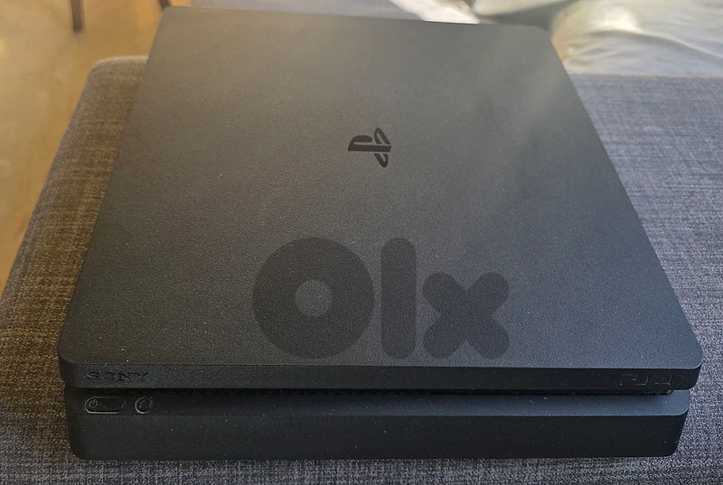 Ps4 Slim Very Good Condition + games