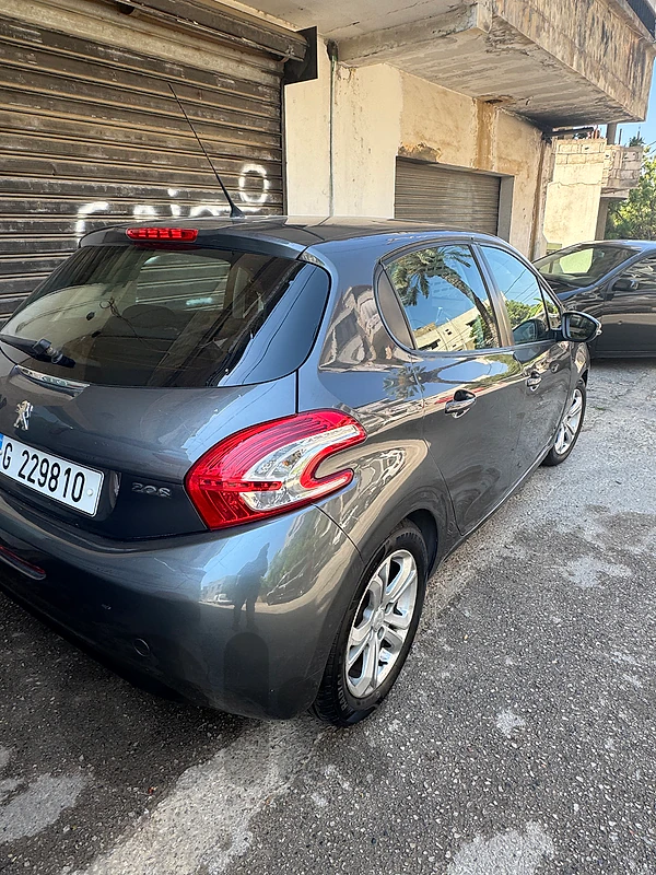 Peugeot 208 2013