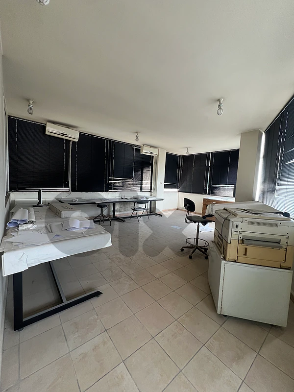 Unfurnished Office for Rent in Fanar مكتب غير مفروش للإيجار في الفنار