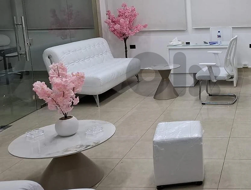 white furniture office مفروشات للمكاتب