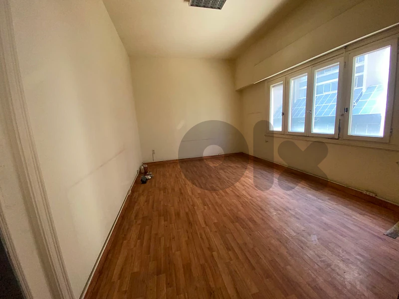 Office for Rent in Hamraمكتب للإيجار في الحمرا