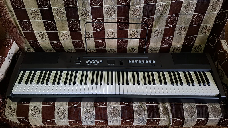 Ringway RP-25 Digital Piano