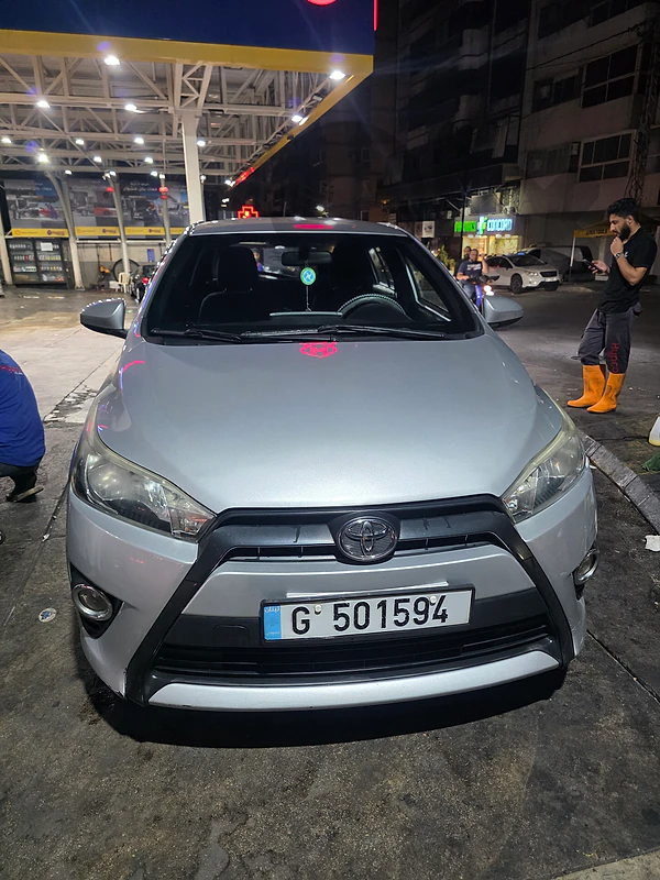 Toyota Yaris 2015 hatchback