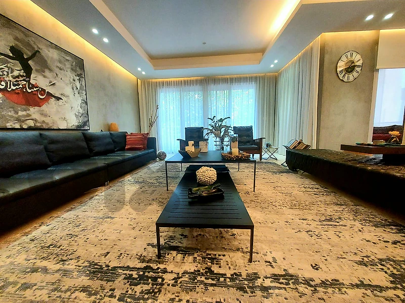 RA26-5211 Furnished Apartment for Sale in Clemenceau | 300 sqm RA26-5211 Furnished Apartment for Sale in Clemenceau | 300 sqm