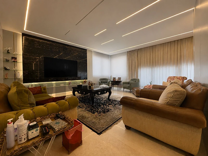 Luxury Apartment for Sale in Ramlet El Baydaشقة فاخرة للبيع