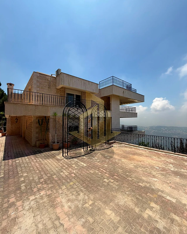 villa for Sale in Beit Mery فيلا للبيع في بيت ماري