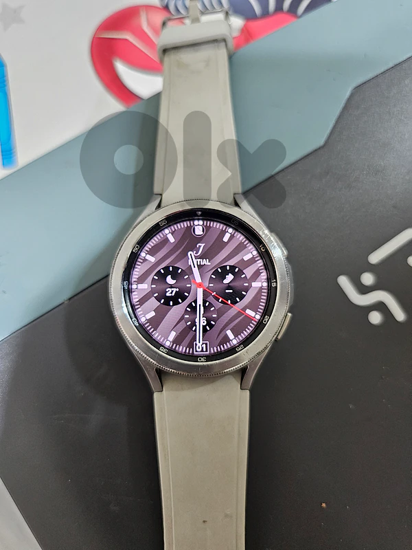 Original Samsung Galaxy Watch 4 + Charger