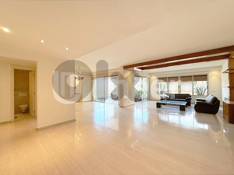 Spacious apartment For rent in Achrafieh | 310 sqm | Large Balcony |