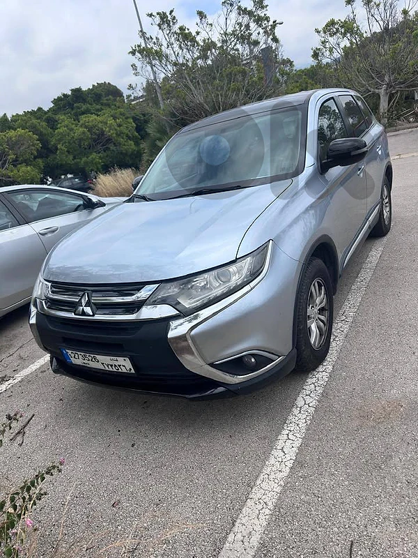 Mitsubishi outlander 2016