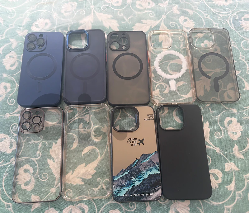 Iphone 13 pro covers (used)
