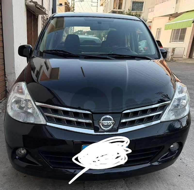 Nissan Tiida 2011 2011