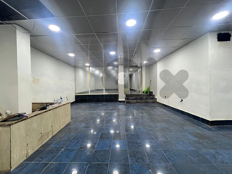 Shop For Sale in Hamraمحل للبيع في الحمرا