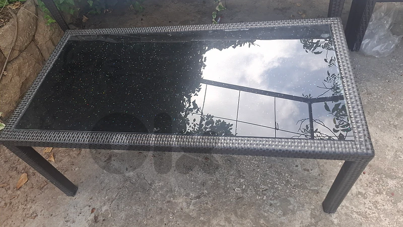 table outdoor resin