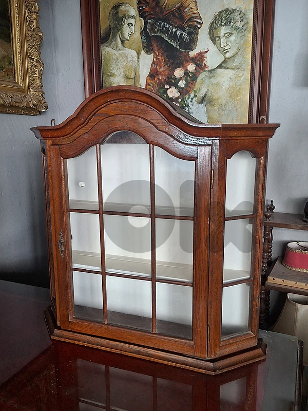 french antique pharmacy display
