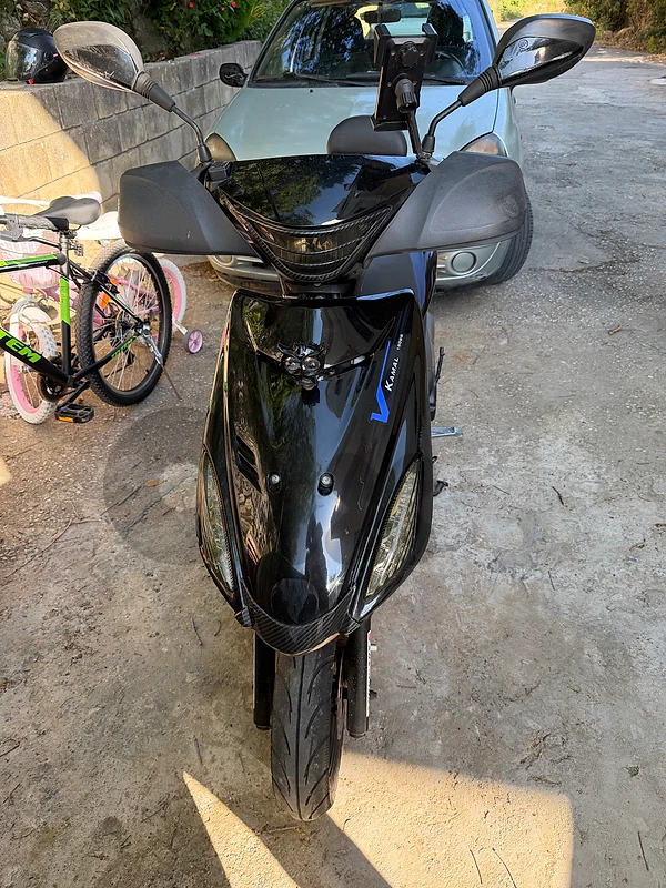 moto v150 kamal 2024