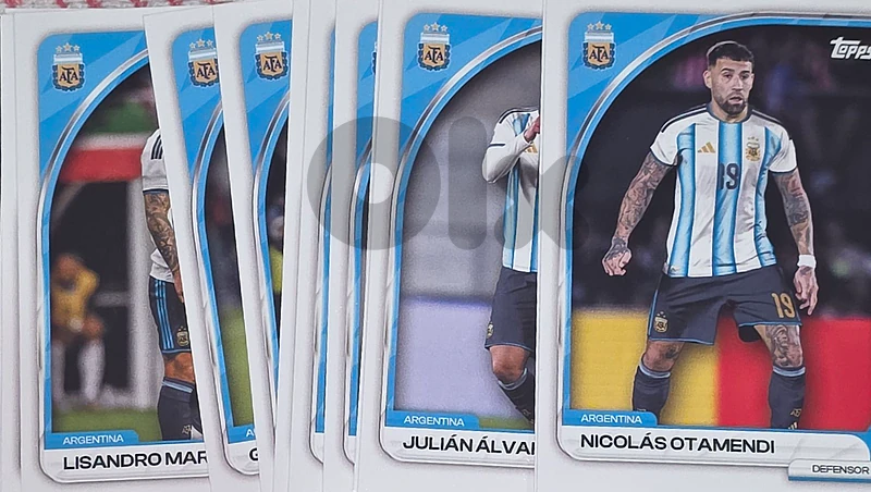 Topps Argentina National Team Card Lot (16 Cards) –
