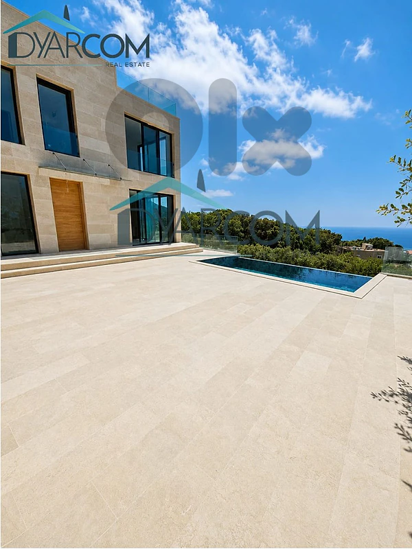 DY3635 - Thoum Triplex Villa with Infinity Pool for Sale!