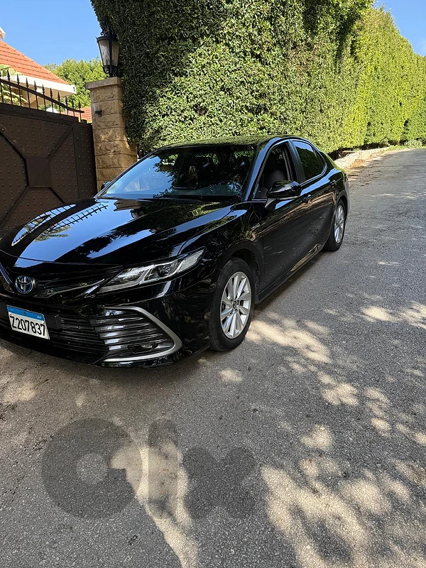 Toyota Camry Hybrid 2023