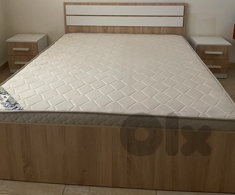 Full Bedroom (تخت مجوز + خزانة + ٢ كمود )