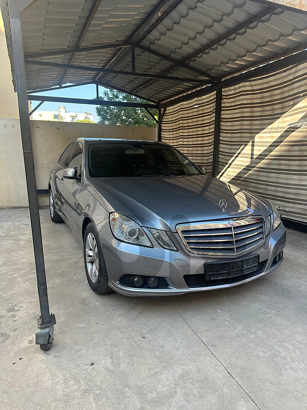 Mercedes-Benz E-Class 2011