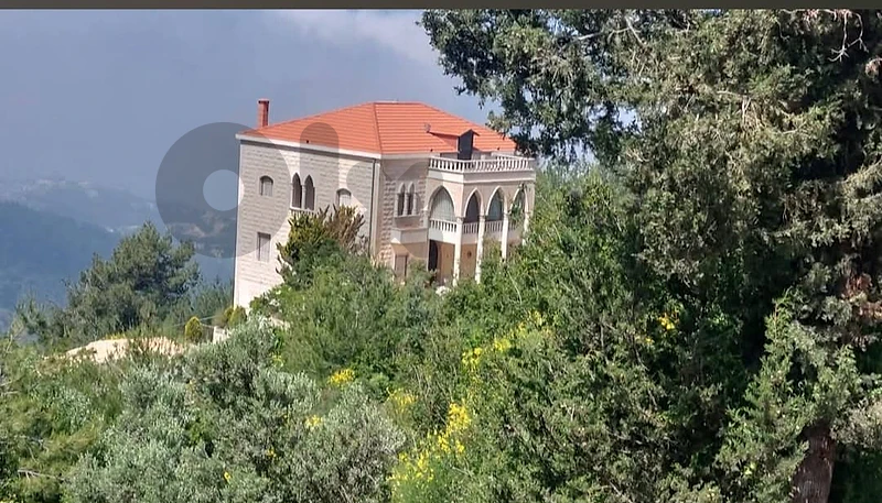 Villa for Sale in Azra Keserwan - فيلا للبيع في العزرا