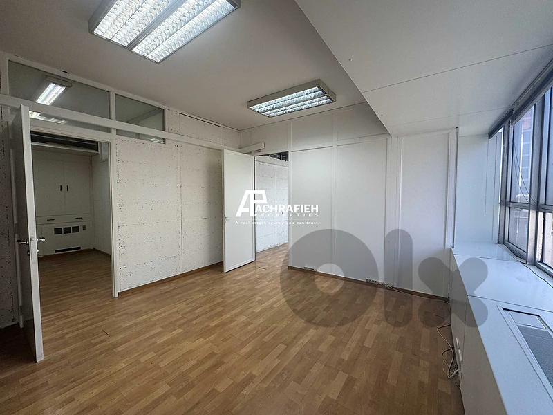 Office for Rent in Saifi - مكتب للأجار في الصيفي Office for Rent in Saifi - مكتب للأجار في الصيفي