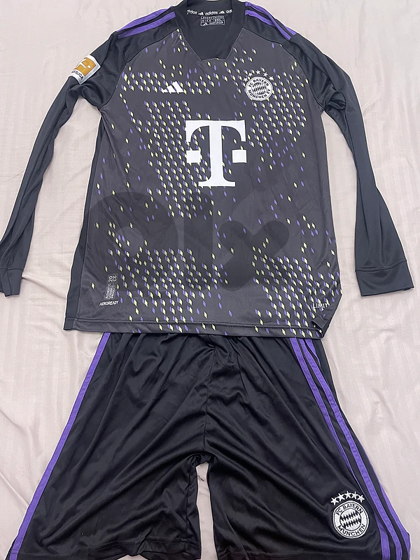 Bayern Kit 23-24