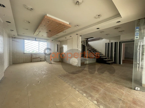 Showroom For Rent In Rayfoun صالة عرض للايجار في ريفون CPKNS01