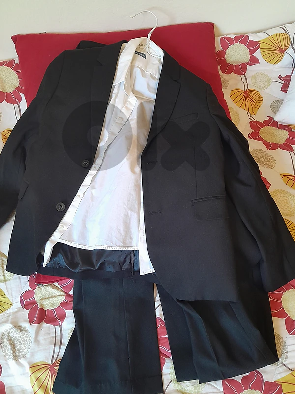kids suit and 2 pants