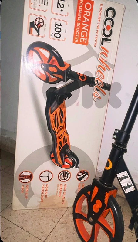 excellent Cool Wheels Foldable 2-Wheel Scooter – Orange & Black –