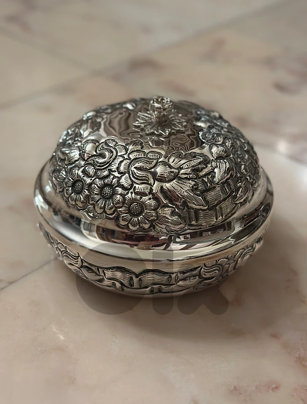 SILVER PLATED BONBONNIERE - ST CHRISTOFER