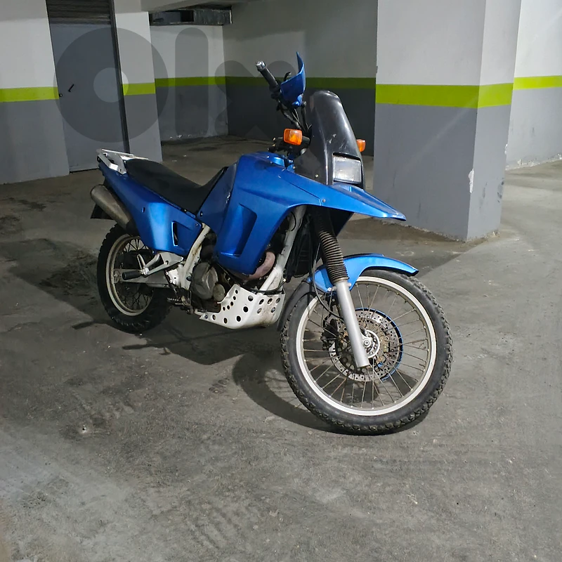 Suzuki DR 800S BIG 1992 – $1,300