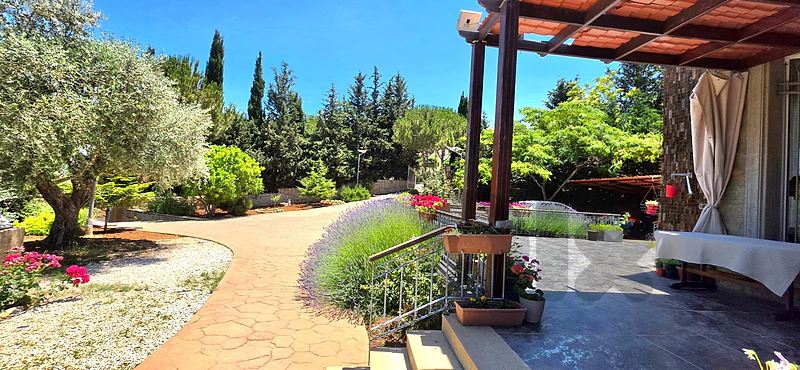 Alaay Bhamdoun Btalloun Villa Village For Sale Furnished Pool Garden