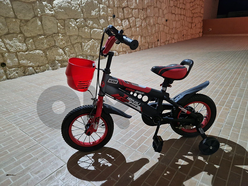 Kids Bicycle 12" – Excellent Condition – With Training Wheels & Basket Kids Bicycle 12" – Excellent Condition – With Training Wheels & Basket