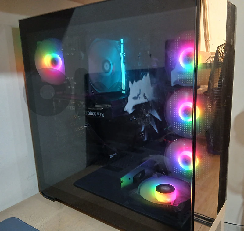 Full dual monitor pc gaming setup+peripherals and extras Full dual monitor pc gaming setup+peripherals and extras