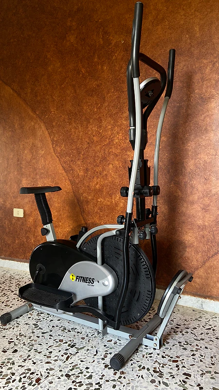 Fitness Factory Elliptical Cross Trainer – Like New