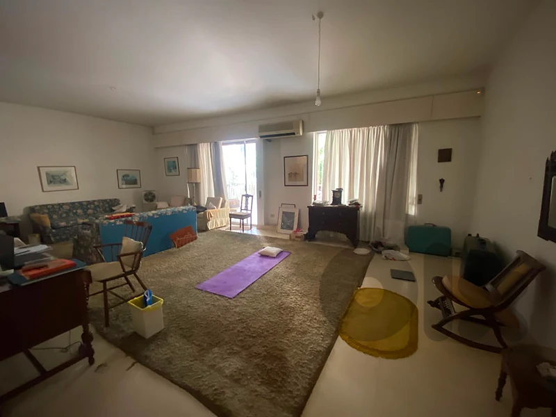 Apartment for Sale in Hamraشقة للبيع في الحمرا Apartment for Sale in Hamraشقة للبيع في الحمرا