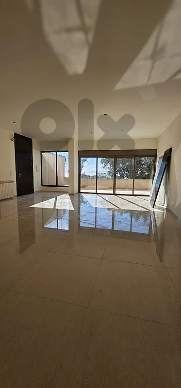 Apartment For Sale in Cornet El Hamra - شقة للبيع في قرنة الحمرا